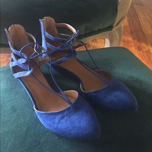 Blue suede shoes!